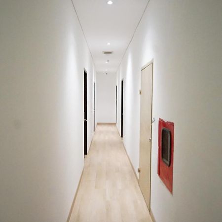 Oyo 344 Kr Hotel Palembang Eksteriør billede