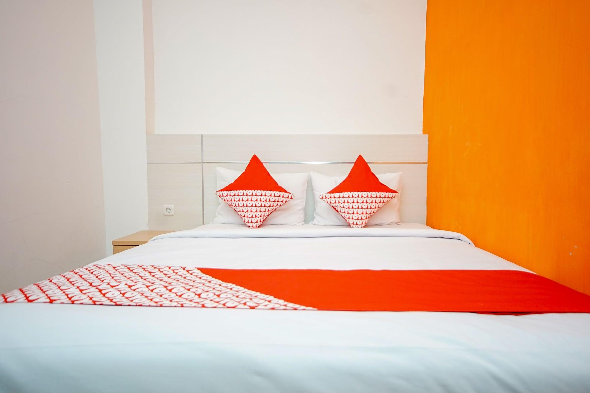 Oyo 344 Kr Hotel Palembang Eksteriør billede