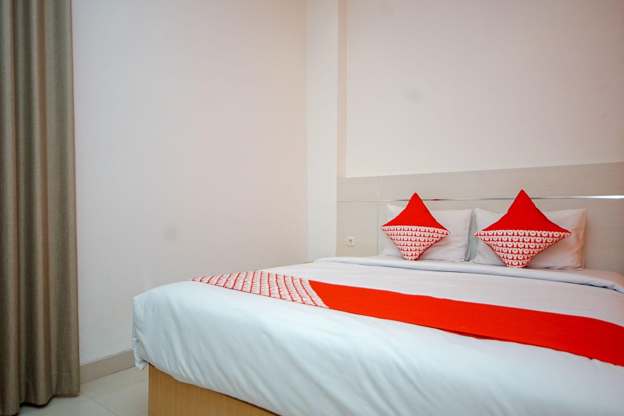 Oyo 344 Kr Hotel Palembang Eksteriør billede