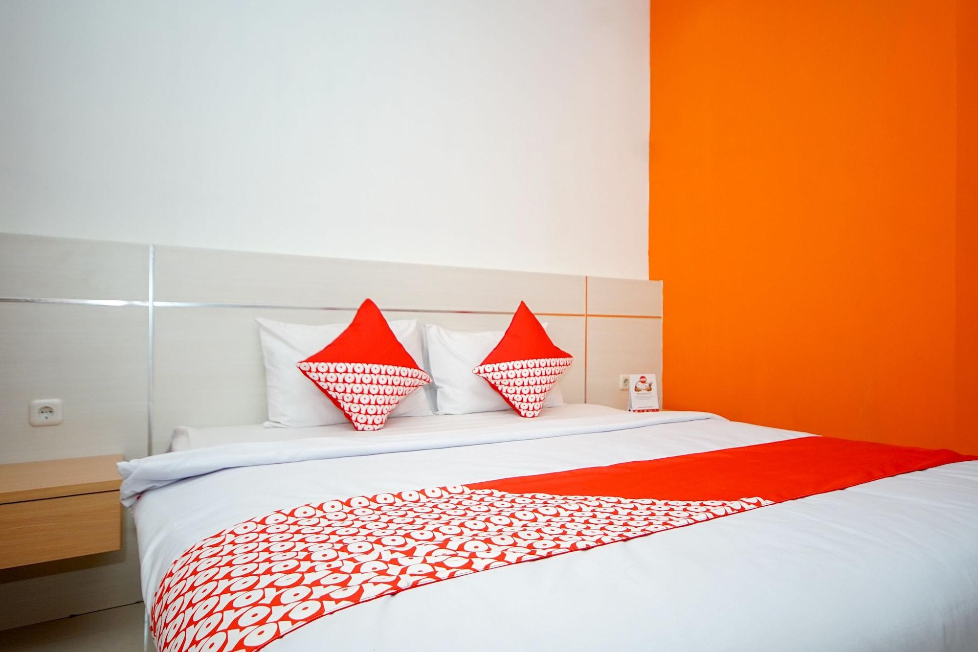 Oyo 344 Kr Hotel Palembang Eksteriør billede