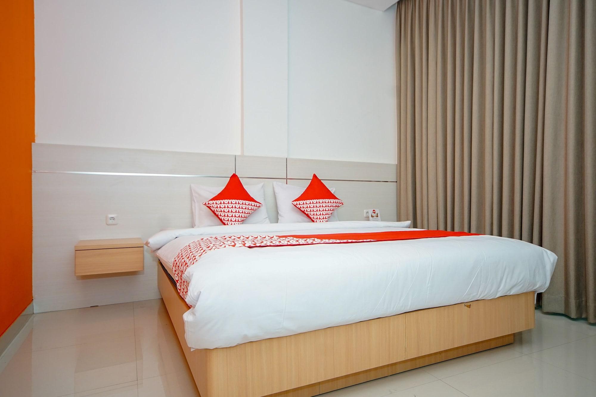 Oyo 344 Kr Hotel Palembang Eksteriør billede