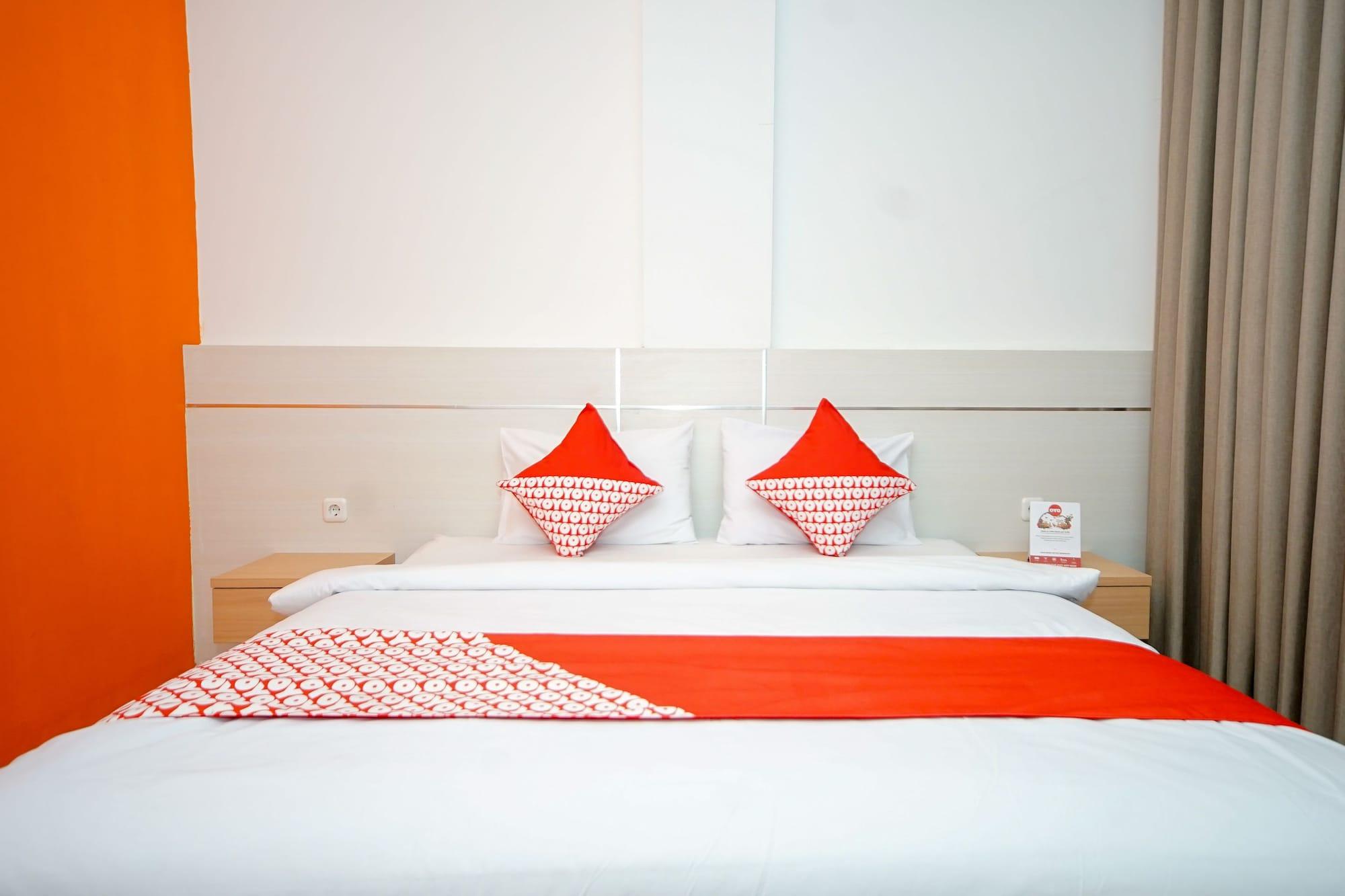 Oyo 344 Kr Hotel Palembang Eksteriør billede