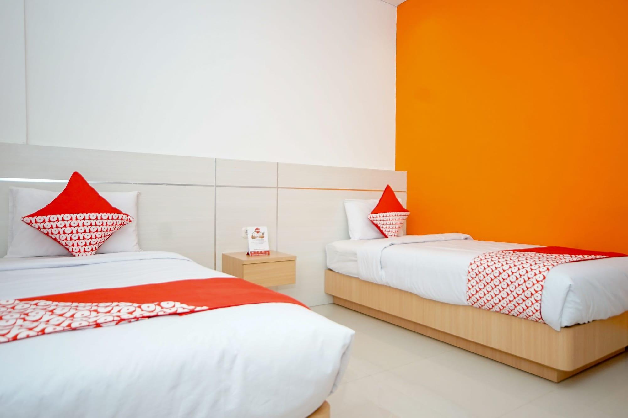 Oyo 344 Kr Hotel Palembang Eksteriør billede