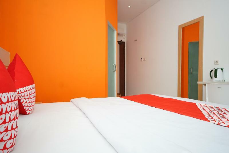 Oyo 344 Kr Hotel Palembang Eksteriør billede