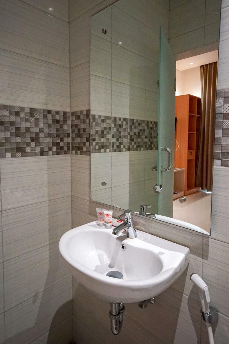 Oyo 344 Kr Hotel Palembang Eksteriør billede
